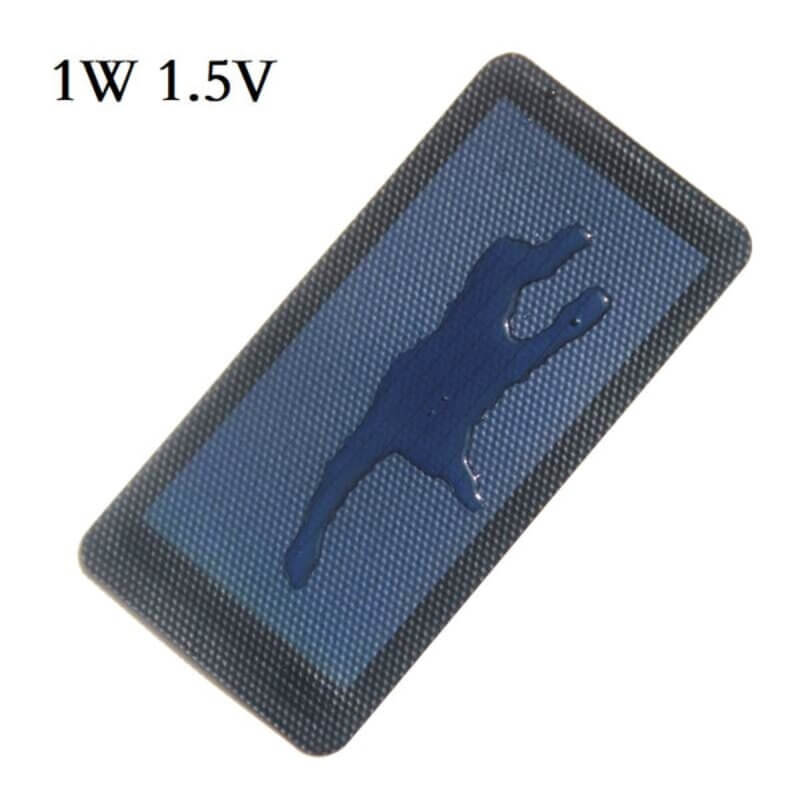 1W 1.5V amorphous panel with water droplet on the active area, waterproof effect.