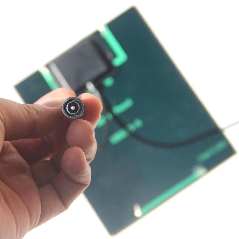 2W 6V Solar Ventilation Fan Kit with DC5521 Cable — DC barrel connector close-up