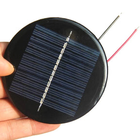 0.5W 0.5W round mini solar panel — round wired panel in hand