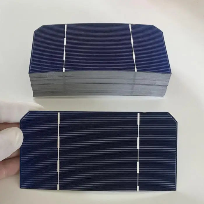 Stack and single 125mm monocrystalline solar cell