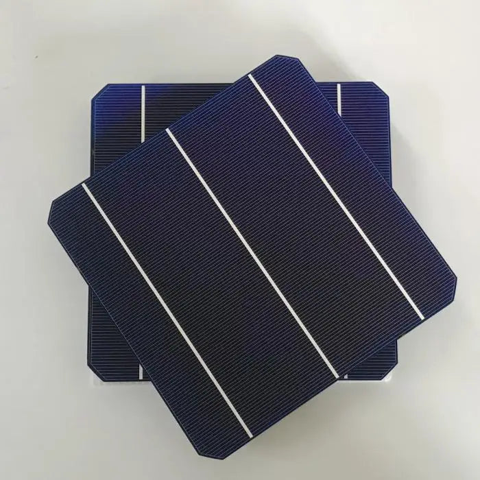 Rear contact pattern on a full-size mono solar cell