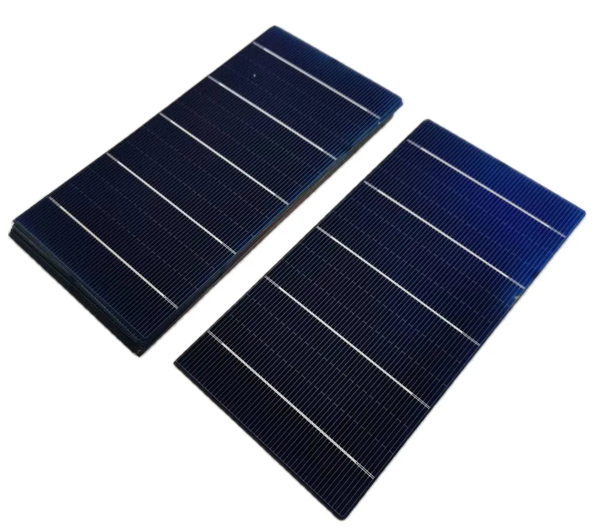 Rear contact pattern of a half-size solar cell