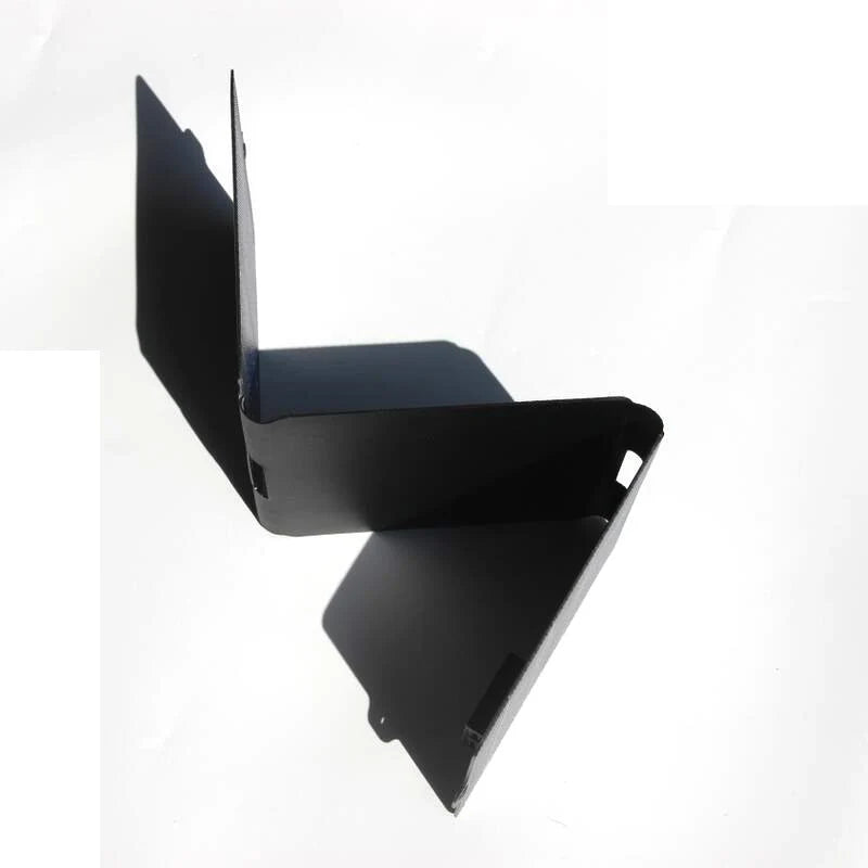 15W foldable solar charger — folding joint detail