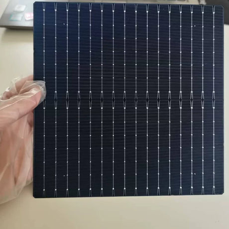 182mm x 183mm N-Type TOPCon solar cell front view