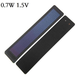 전면과 후면이 나란히 배치된 0.7W 1.5V 비정질 태양전지 한 쌍.